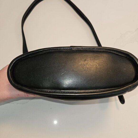 Vintage Coach Black Slim Duffle Sac - Made in USA (2000) - Like New Condition - Picture 4 of 15